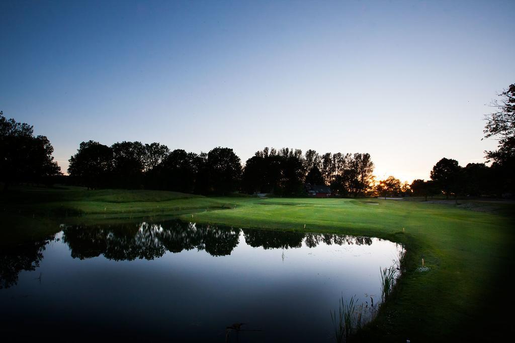 Soederasens Golf Lodge Risekatslosa Екстер'єр фото