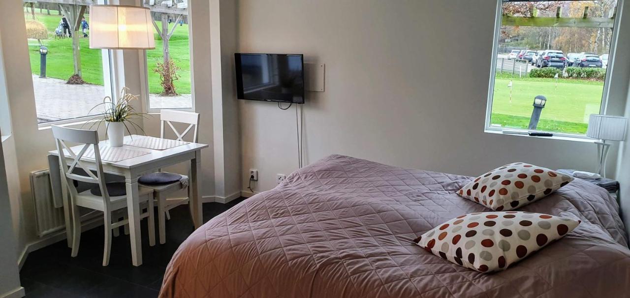Soederasens Golf Lodge Risekatslosa Екстер'єр фото